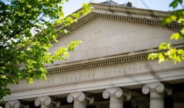 财政部可能暂时维持多数标售规模不变