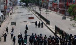 孟加拉国下令宵禁以平息致命抗议