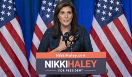 尼基·黑利发誓，如果输给唐纳德·特朗普，她不会“亲吻戒指”