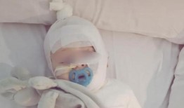 “给你世界上所有的力量”：澳大利亚人集会支持在布里斯班被咖啡袭击的男婴