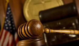 美国采取行动没收福克斯岛的房子，据称是用从老年受害者那里偷来的资金购买的