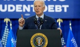 美国总统乔·拜登呼吁民主党团结，但助手们承认支持率“下滑”？