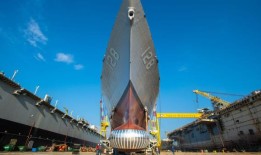 看英格尔斯造船公司推出另一艘海军驱逐舰