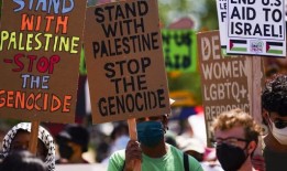 随着抗议者聚集在芝加哥，巴勒斯坦问题成为主要议题