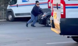 美国邮政工作人员几乎被割下来在厚颜无耻的邮件抢劫