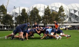 墨尔本为超级决赛做准备，心情复杂