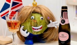 利兹·特拉斯的“荣誉名单”上有一串生菜，这让网友们捧腹大笑