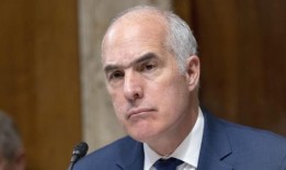 参议院民主党高级官员正在审查辅助生活设施的安全性