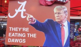 “他们在吃狗狗!”：特朗普在一个周六的时间里从移民言论转到了阿拉巴马州的橄榄球赛