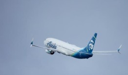 日本全日空波音737-800航班因驾驶舱窗户破裂返航