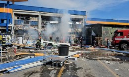 罗马尼亚一家DIY连锁店发生爆炸，造成至少13人受伤，其中4人伤势严重