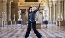 柔韧与艺术：卢浮宫介绍奥林匹克运动项目