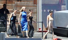 比安卡·森索里和家人在西好莱坞购物