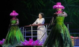 《佛罗伦萨的亚马逊》将是一个世纪以来大都会歌剧院上演的第一部西班牙语歌剧