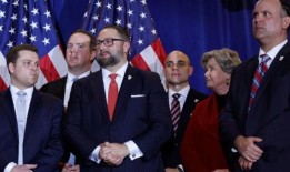 特朗普竞选团队内部：精干、刻薄、基本上不为人知