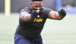 警方称，在圣诞节前夕，前莫比尔高中足球运动员贾布龙·纳特尔斯被杀