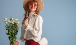 这三种植物讨厌夏季修剪用修枝器碰一下就可以了它们马上就不会开花了