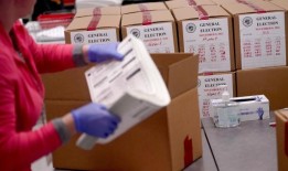 如果投票刚刚结束，美联社怎么能宣布获胜者呢？