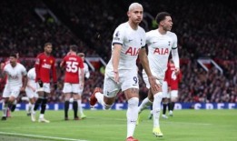 曼联和热刺在老特拉福德打成平局