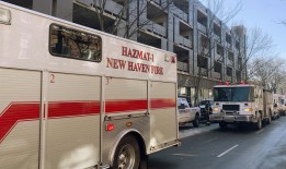 以下是你如何保护自己免受冬季天气危险的方法