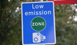 伦敦交通局将退还因破坏尤利斯摄像头而被错误罚款的司机