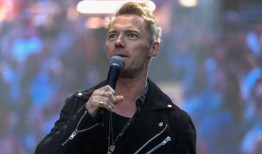 罗南·基廷最后一次告别魔术电台节目：“我没有哭，是你在哭”