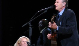 贝丝·泰晤士：在等詹姆斯·泰勒