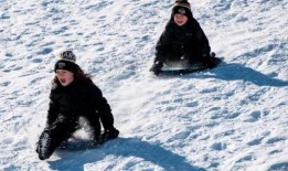 随着各省庆祝地区性节日，以下是周一关闭的地方