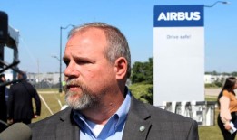 一个有转折的激励方案：向空客提供4000万美元，要求对莫比尔居民进行培训