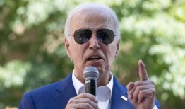 拜登对国会山民主党人说，他将继续竞选