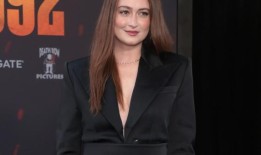 雷·利奥塔的女儿卡尔森回顾了她已故父亲的遗产