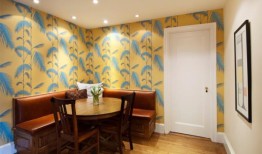 以215万美元的价格与洛德住在同一层