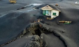 火山屋主受够了呆呆的游客