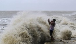 飓风逼近孟加拉国，11.5万多人逃离家园