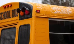 北岸两个社区的教师投票决定罢工