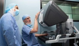 HMC的心脏医院进行先进的机器人辅助冠状动脉搭桥手术