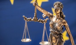 前阿拉巴马假释官面临严重虐待儿童指控