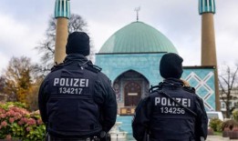 德国警方在反哈马斯行动中发动突袭