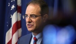 法官暂时阻止特朗普政府冻结联邦拨款、贷款