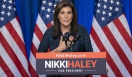 尼基·黑利发誓，如果输给唐纳德·特朗普，她不会“亲吻戒指”