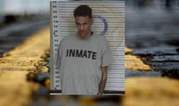 “鲁莽行为”：22岁的男子被指控造成两名高中生死亡