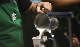 微软宕机导致星巴克手机点单瘫痪，给咖啡师造成混乱