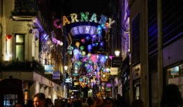 《恋恋笔记本》：盘点伦敦最受欢迎的节日纪念品