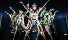 视频：第一次看到百老汇的歌舞表演复兴，主演埃迪·雷德梅尼和盖尔·兰金