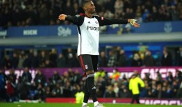 托辛·阿达拉比约在通过切尔西体检后向富勒姆球迷确认转会